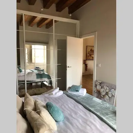 Mirada A La Catedral-apartamentos Catedral Apartman