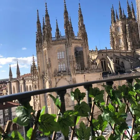 Mirada A La Catedral-apartamentos Catedral * Burgos