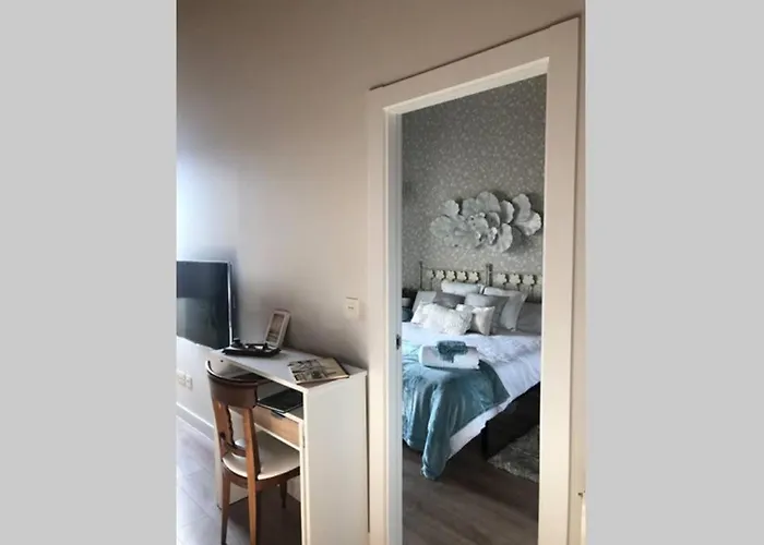 Mirada A La Catedral-apartamentos Catedral Burgos